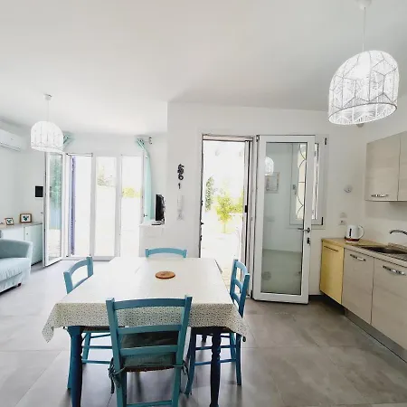Apartment Finn House Torre Lapillo